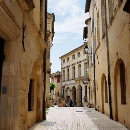 Апартаменты Uzes Centre Quartiers Des Arts Charme De L'Ancien Экстерьер фото